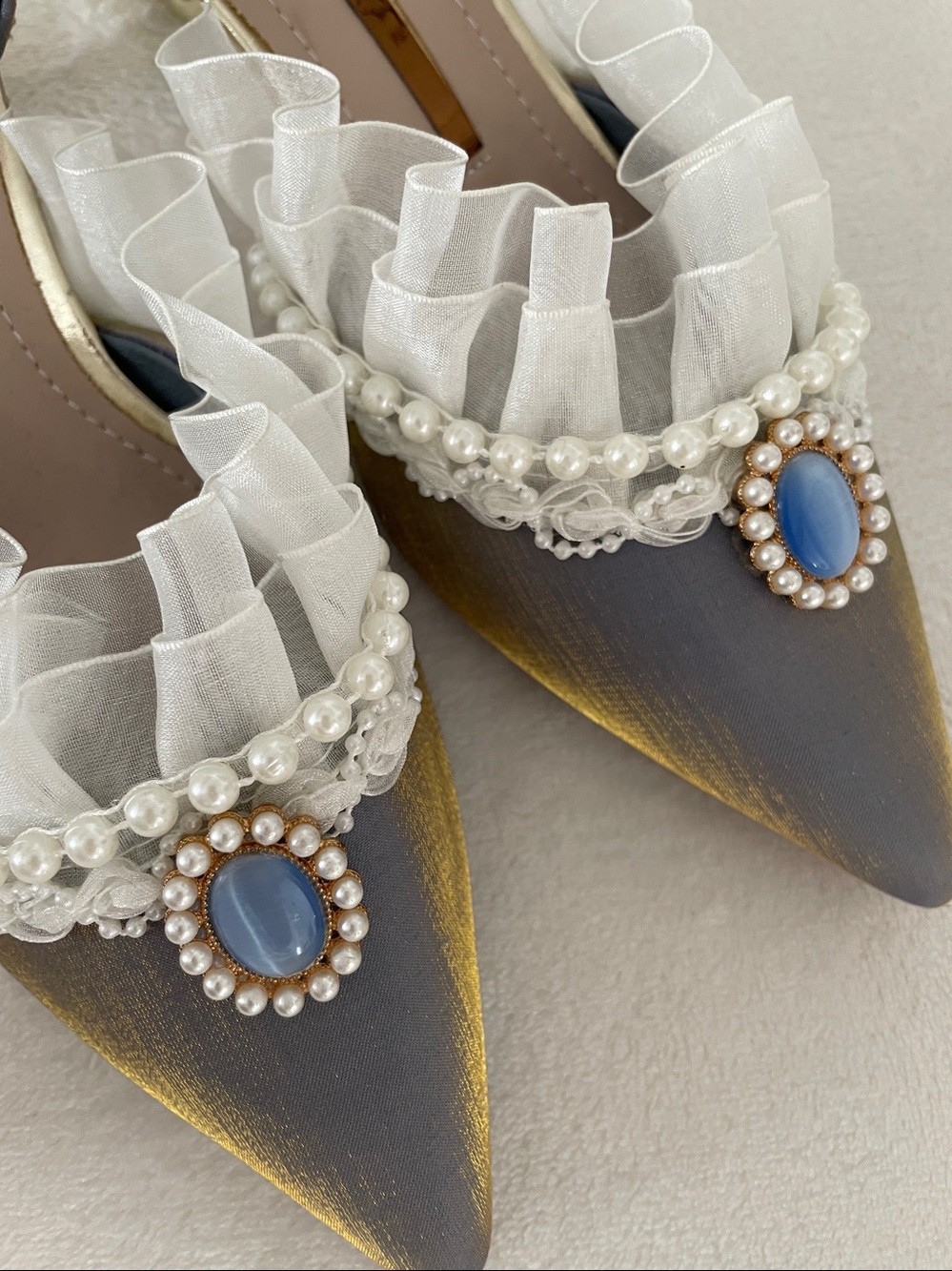 Elegant Blue Satin Pearl &
Ruffle Kitten Heel
D'Orsay Pumps Women's
Size 8.5 - Picture 13 of 17